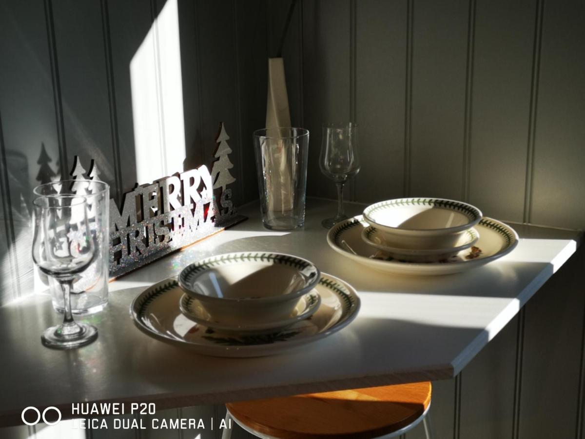 Вилла Pen-Rhos Luxury Glamping "Cuckoo'S Nest" Лландриндод-Уэлс Экстерьер фото